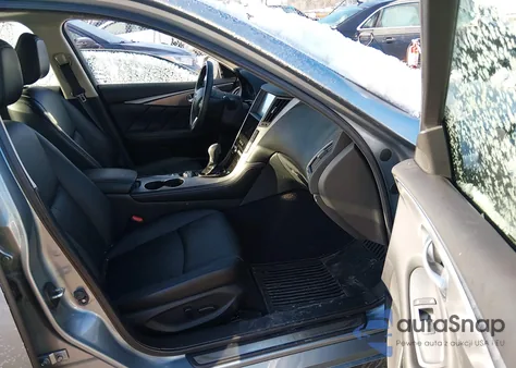 2015 Infiniti Q50 Premium z USA, uszkodzony, nr VIN JN1BV7AR5FM399475